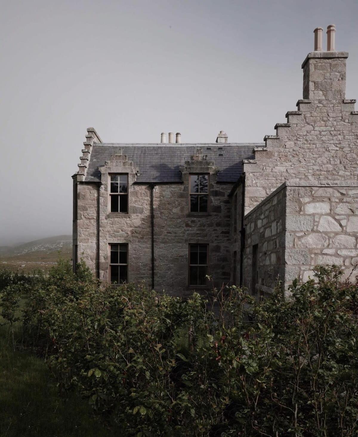 Huswell - Gairnshiel Lodge - Unique & Exclusive Lodge Next To The Castle Ballater Exterior foto